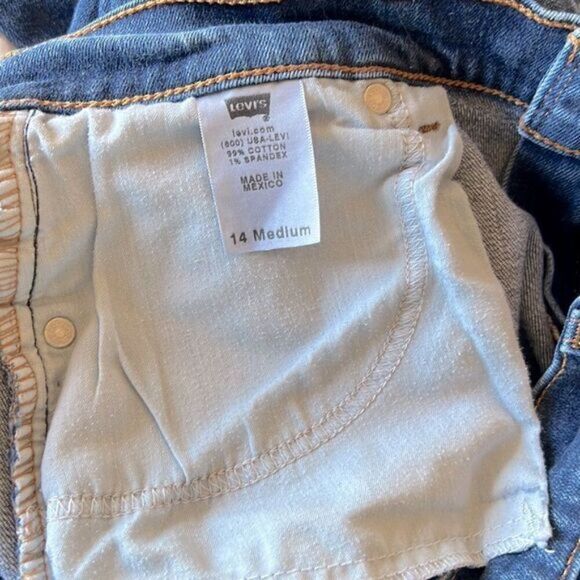 Levi’s 505 Classic Straight Leg Mid Rise Cut Off Raw Edge Cropped Jorts 14 - Picture 10 of 14